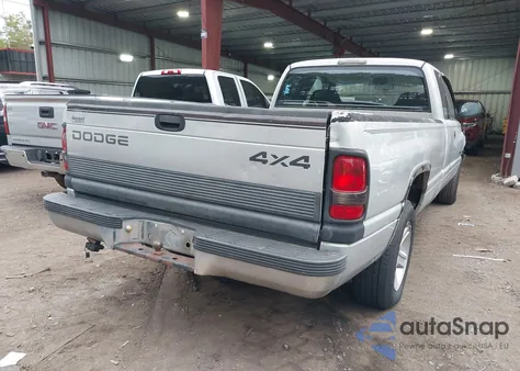 1999 Dodge Ram 1500 St из США, поврежденный, VIN 3B7HC13Y4XG218031